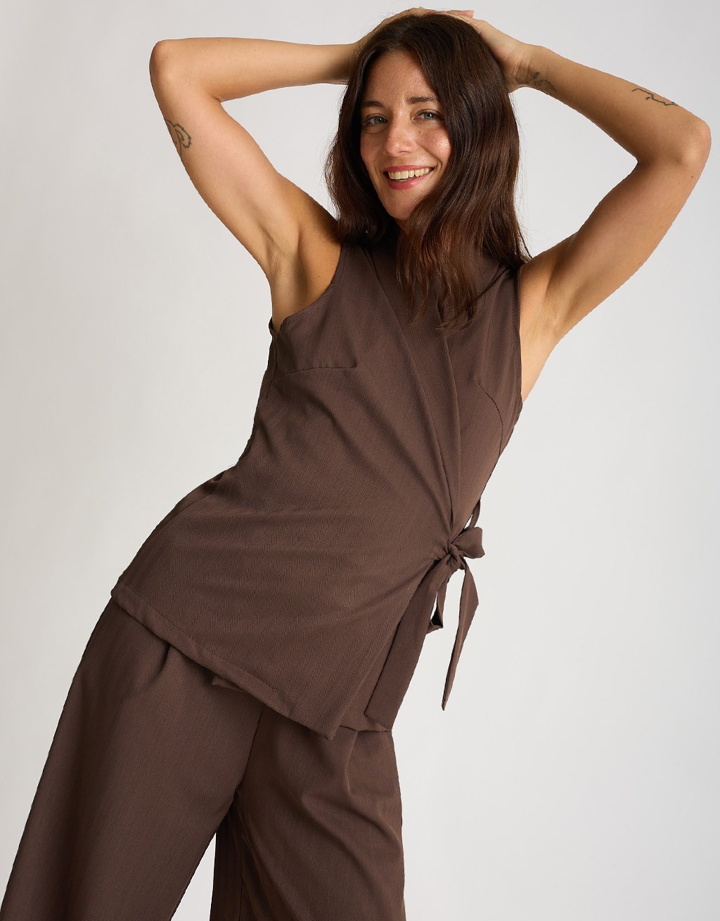 Completo Gilet Fluido Effetto Spinato