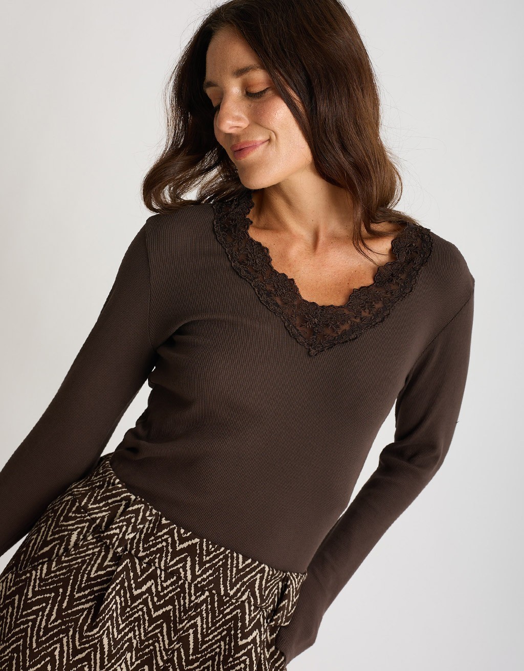 Maglia Costine Scollatura Pizzo