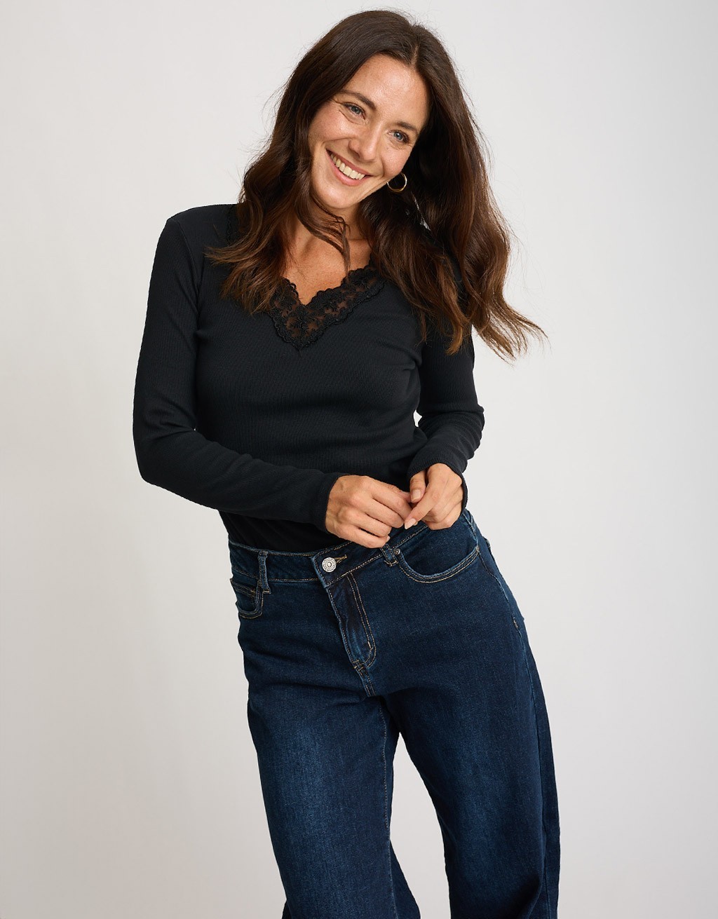 Maglia Costine Scollatura Pizzo