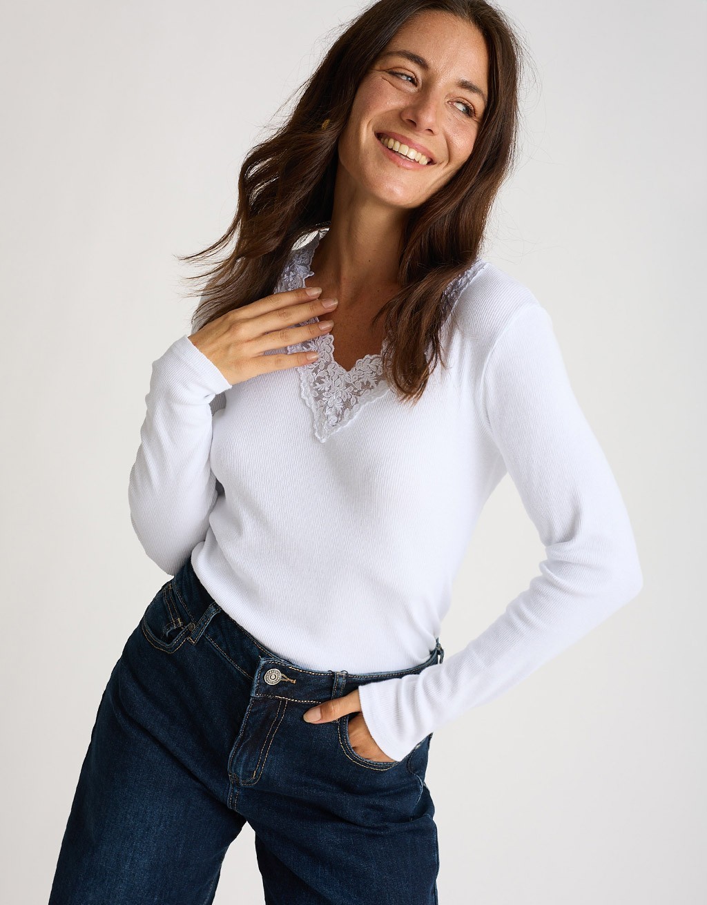 Maglia Costine Scollatura Pizzo