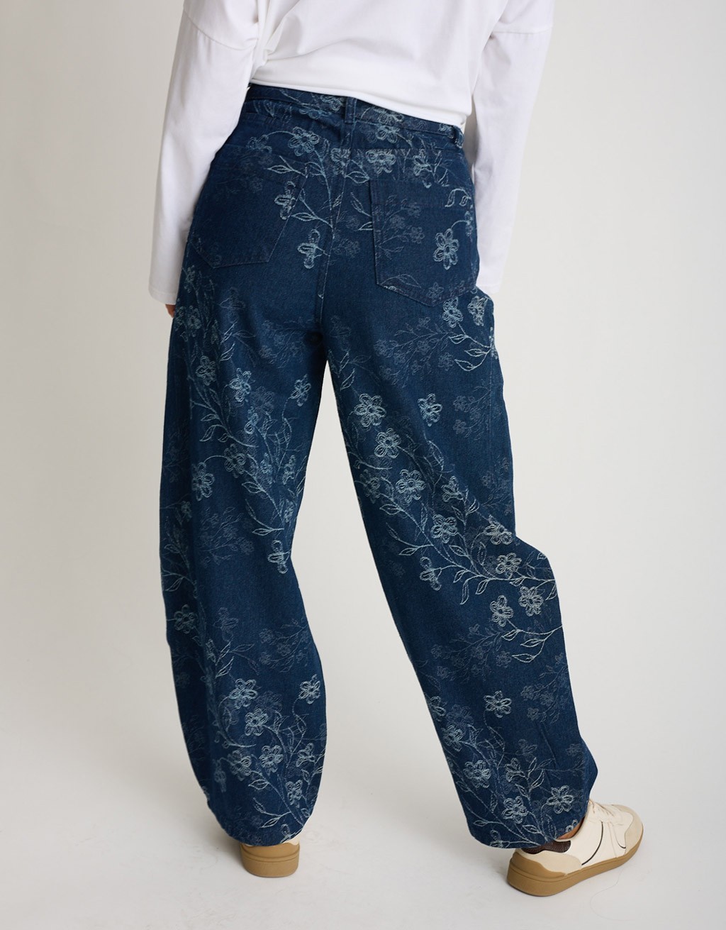 Jeans Baloon Ricamo Floreale