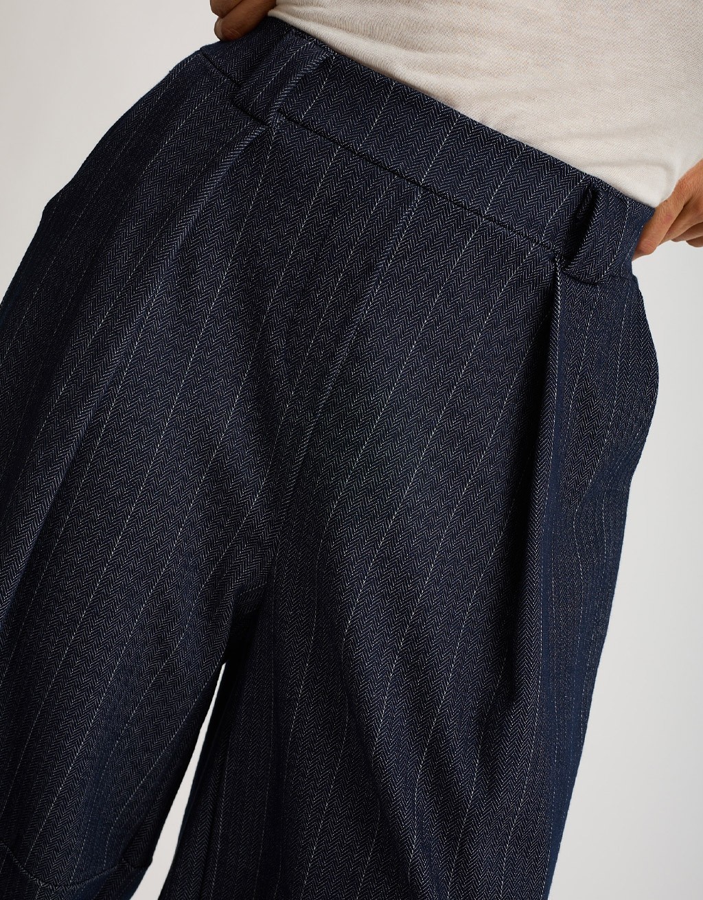 Pantalone Baloon Crop Gessato Effetto Denim