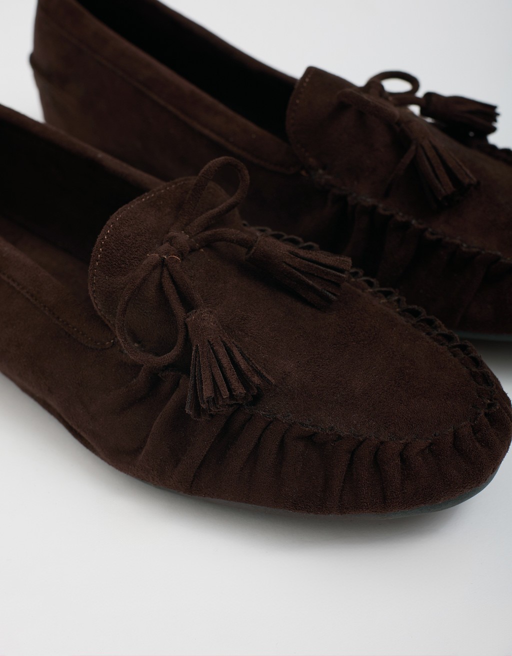 Mocassino Scamosciato con Nappine