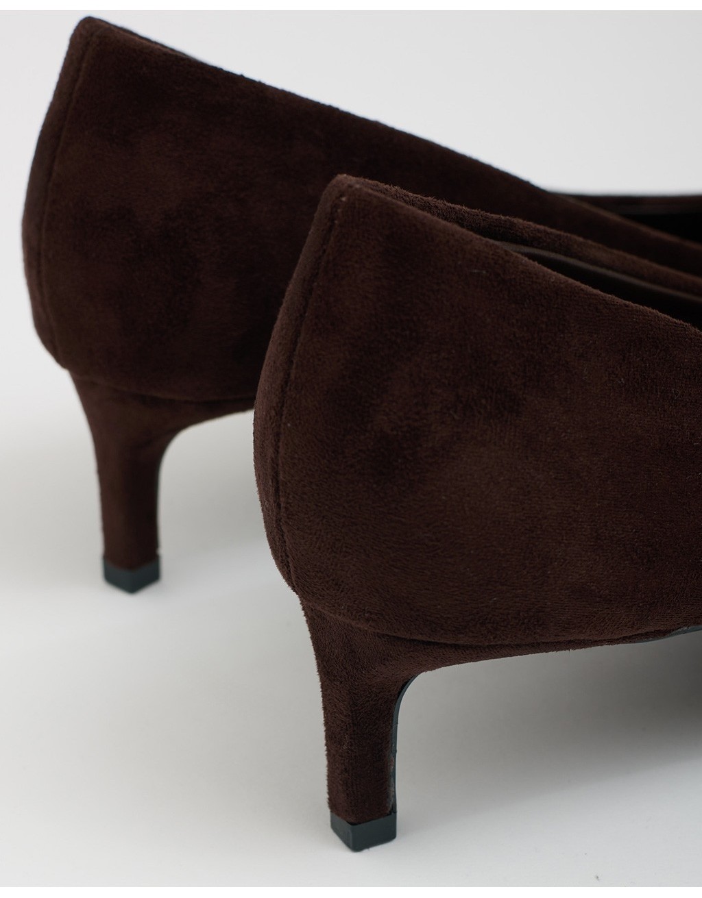 Décolletté Kitten Heel