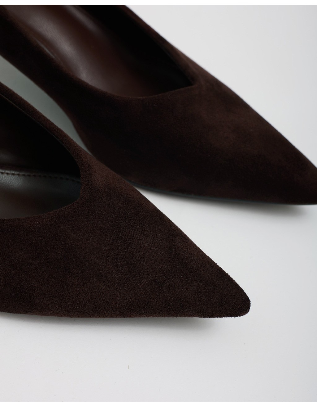 Décolletté Kitten Heel