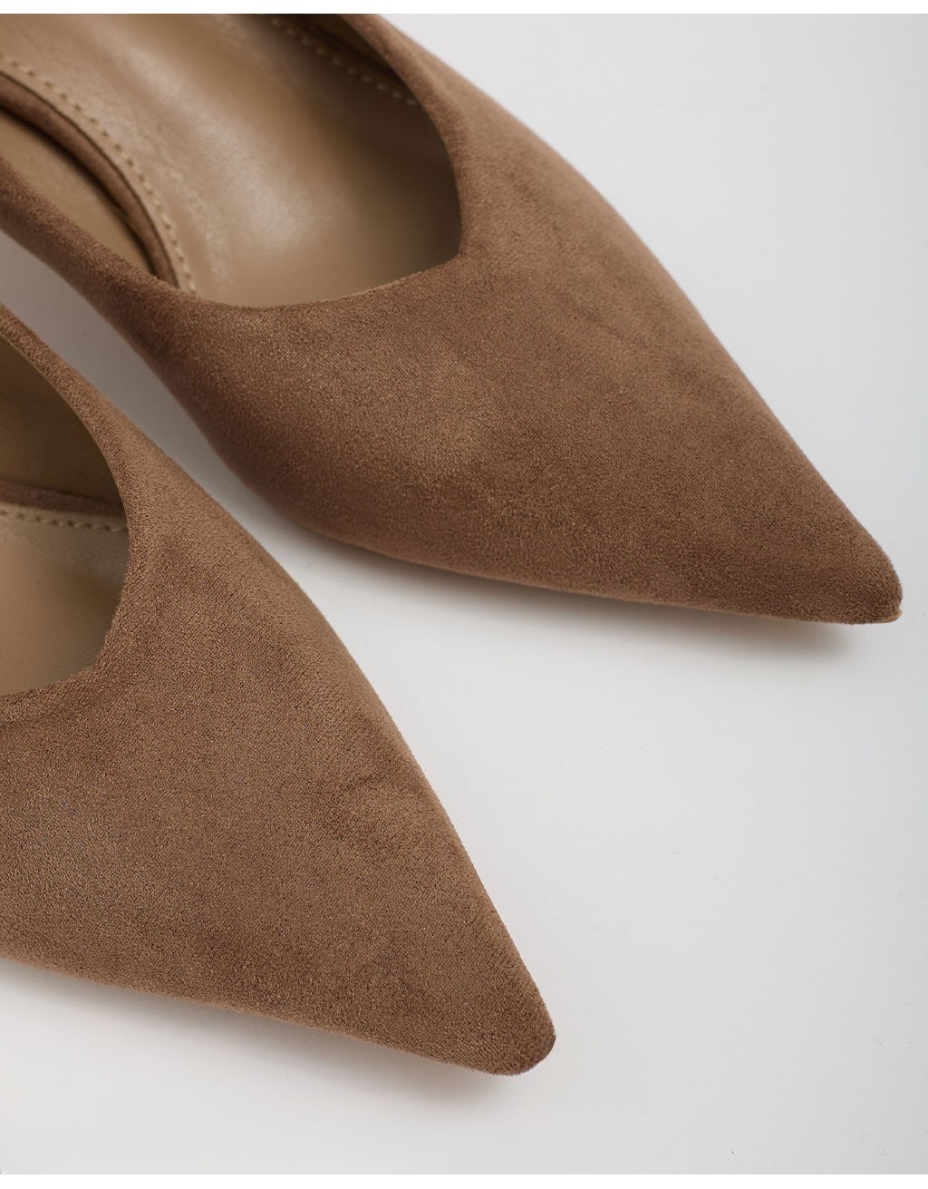 Décolletté Kitten Heel