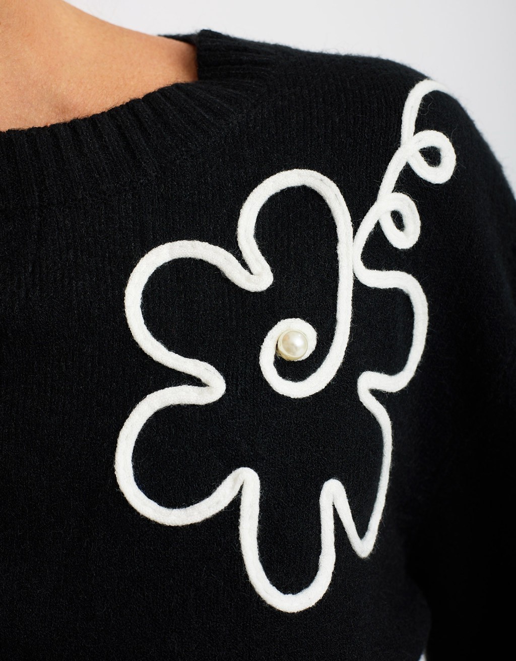 Maglione Ricami Contrasto