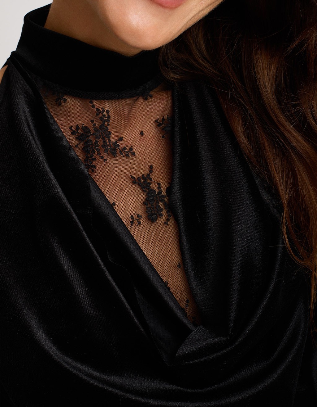 Top Halter Velluto Pizzo